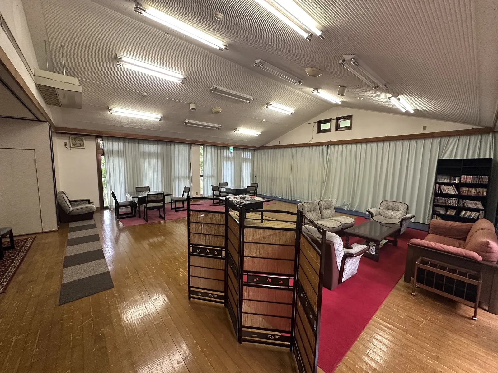 リラックスルーム 室内全景