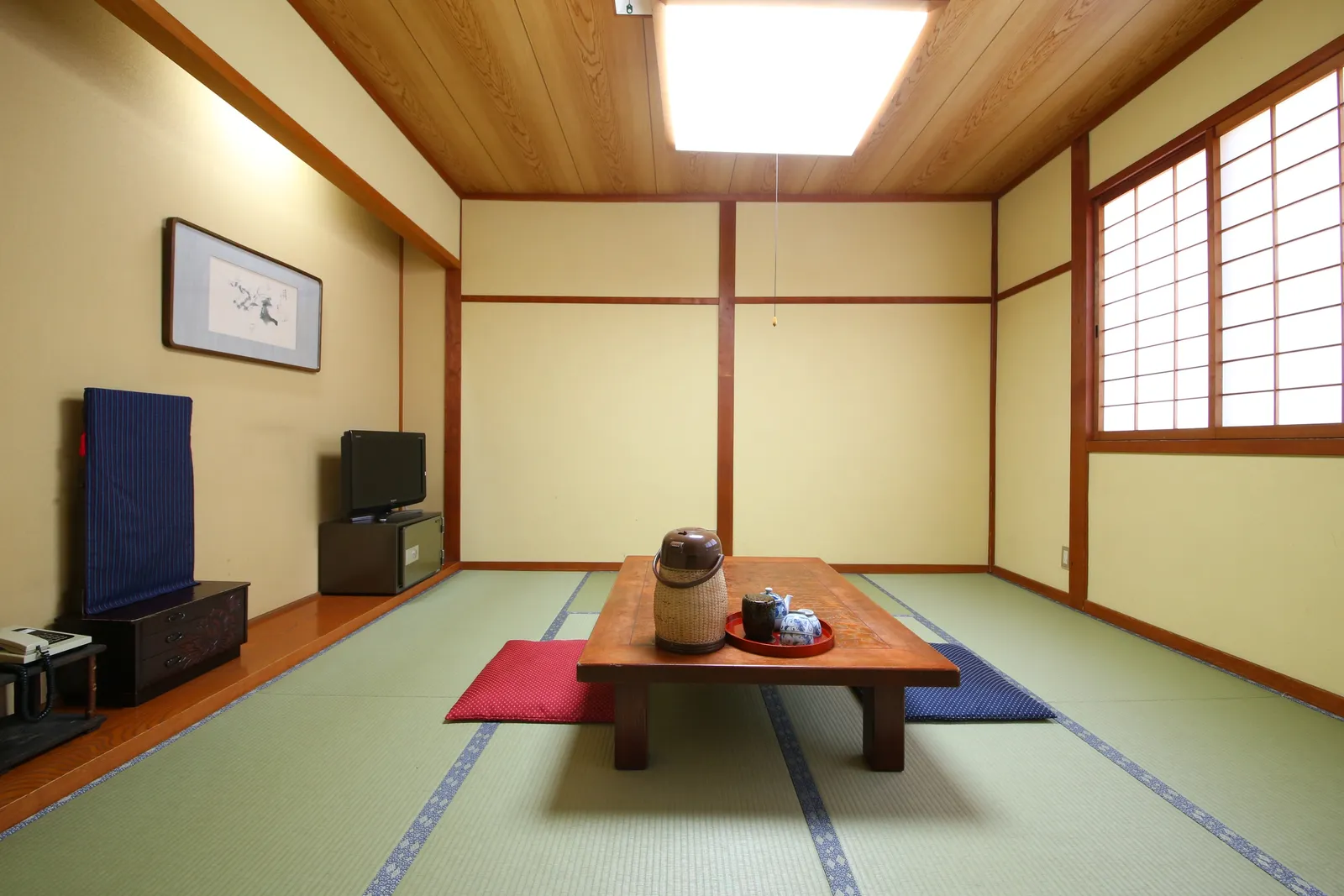 和室10畳 室内全景